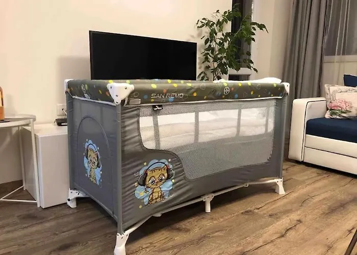 *hot* Main Square Brand New Luxury