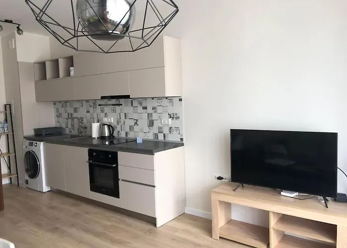 *hot* Main Square Brand New Luxury Apartamento